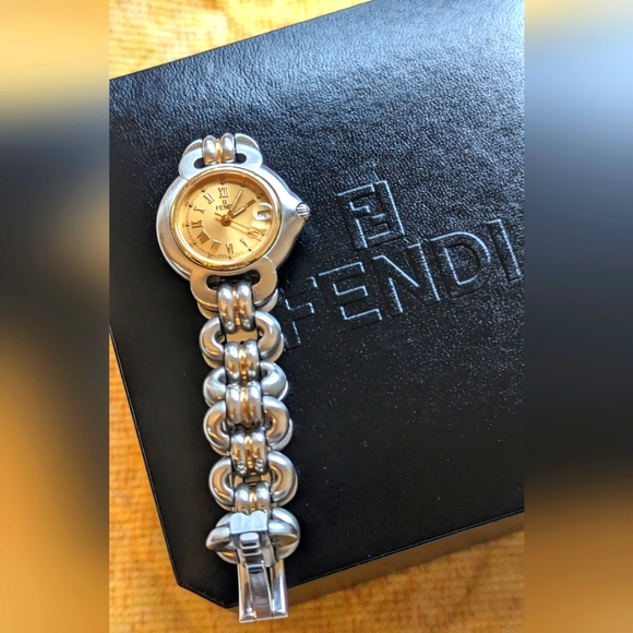 Fendi Accessories - Fendi Vintage Ladies‎ Watch 1800L
